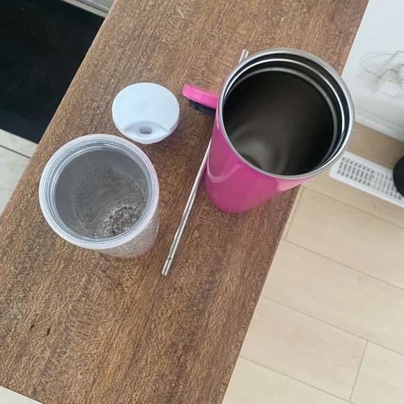 Starbucks tumblers - Picture 2 of 3